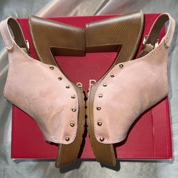 Nature Breeze Pink Chunky Block Heel Mules Stud Details Faux Suede Size 8.5 - Picture 4 of 12